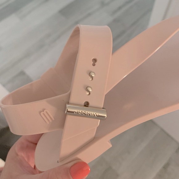 Melissa by Jason Wu - Picture 6 of 6